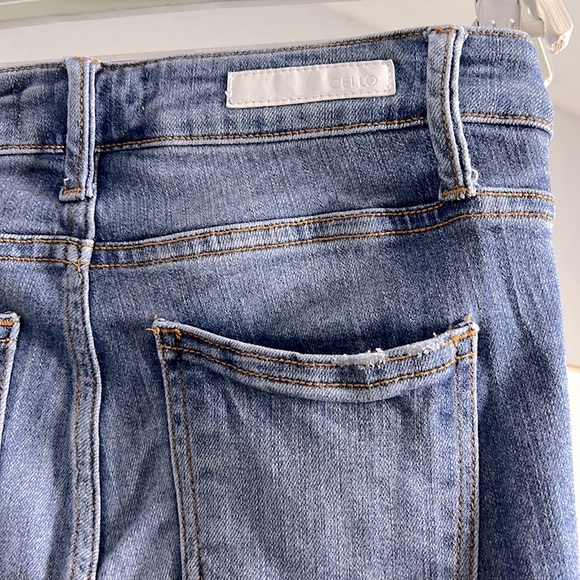 Cello Mid Rise Distressed Skinny Jeans - Picture 5 of 6